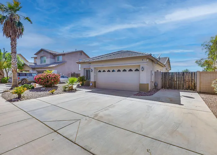 Holiday home Coldwater Golf Course Getaway In Avondale!
