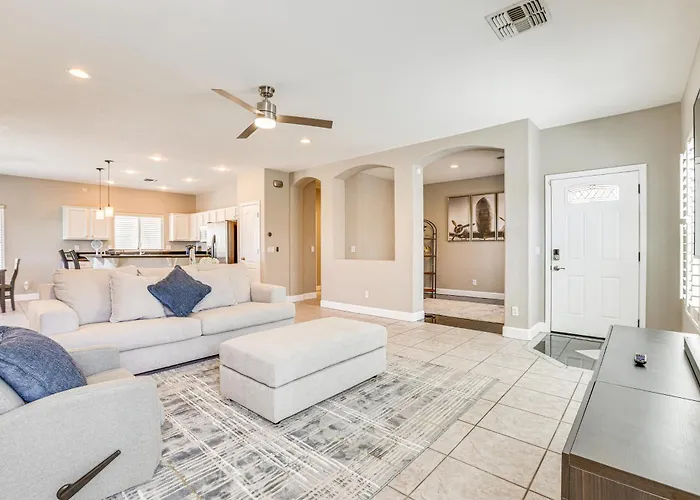 Holiday home Coldwater Golf Course Getaway In Avondale! Avondale