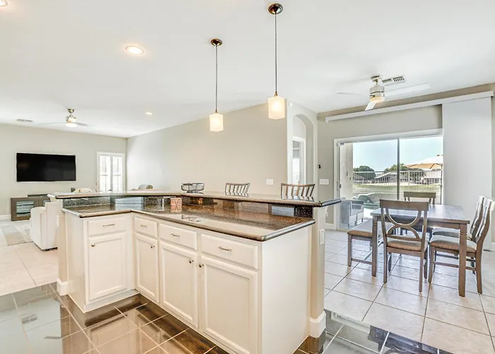 Coldwater Golf Course Getaway In Avondale! Holiday home