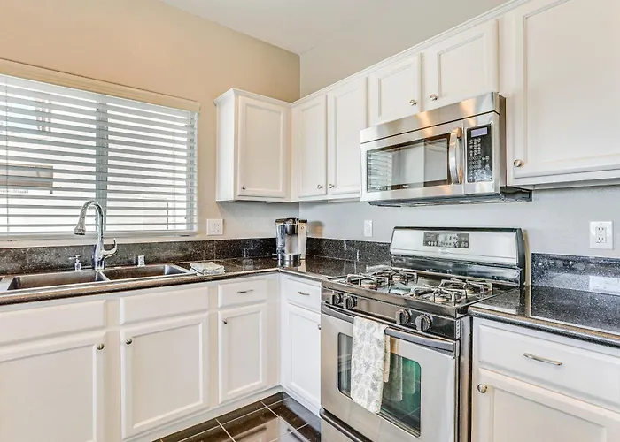 Coldwater Golf Course Getaway In Avondale! Holiday home