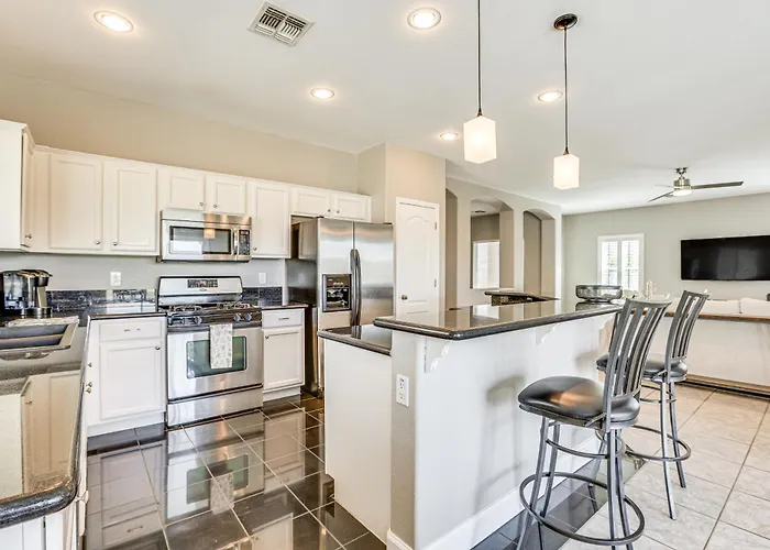 Holiday home Coldwater Golf Course Getaway In Avondale! *